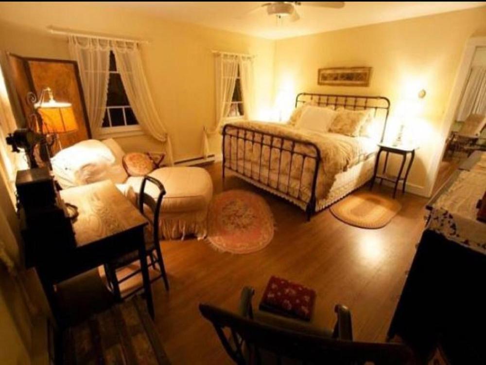 Superior Cottage interior